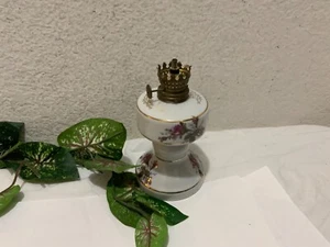 VINTAGE TILSO JAPAN  OIL LANTERN AND CHIMNEY WITH PINK ROSES 7” no glass G16 - Picture 1 of 7