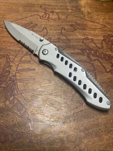 Discontinued- 2007 Buck 199 Pilot Folding Knife - Combination Blade - Picture 1 of 10