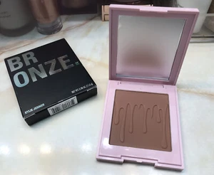 Kylie Cosmetics ~ Pressed Bronzing Powder in Tanned and Gorgeous ~ BNIB - Picture 1 of 9