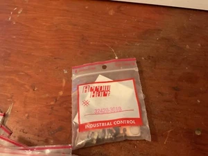 Arrow Hart 32420-301B Kontaktsatz NEU IN PAKET (M-118) - Bild 1 von 1