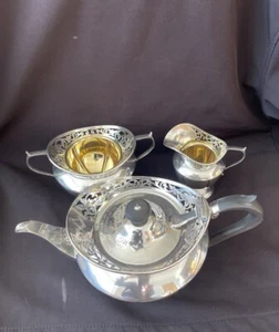 Antique (masons) Solid Silver 3 Piece Tea Set. Martin Hall & Co. Sheffield 1917 - Picture 1 of 23
