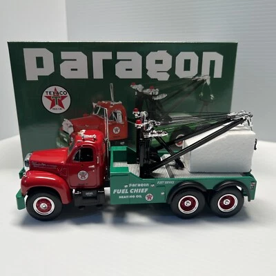 First Gear 19-2340 1960 Mack B-61 Wrecker Paragon 1:34 Scale - Image 1 of 4