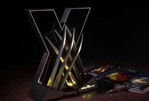 X-men Wolverine Weapons 1:1 Steel Claw Cosplay Lighting Decoration Wall Lamp - Picture 1 of 8