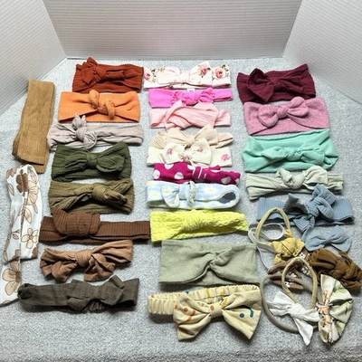 Lot Of 30 Baby Girls Infant Bows & Headbands Assorted Sizes And Styles - Image 1 of 4