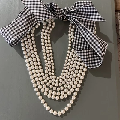 Collar de guinga Anthropologie perla en capas negro blanco Foto 1 de 4