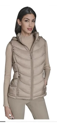 NWT Women puffer vest By Charter Club (packable & Detachable Hood) 2x - Image 1 of 4