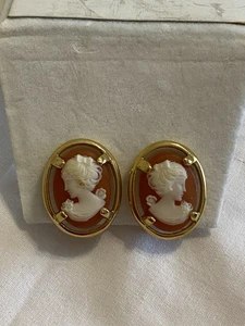 Vintage Napier Kamee goldfarbene Ohrclips - Bild 1 von 3