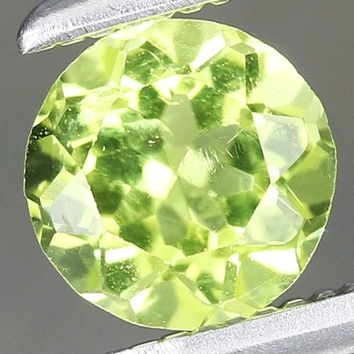 0.47ct t.w 5x4.9mm Round Natural Unheated Untreated Green Peridot, Myanmar - Image 1 of 4