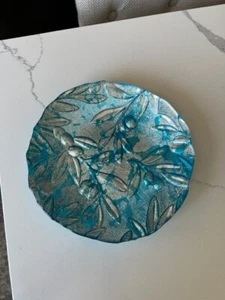 Art Glass Plate 8.5” Aqua Blue & Silver Olive Tree Design Decorative plate - Picture 1 of 5