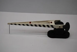 Lionel O Gauge 252 Automatic Crossing Gate  - FOR PARTS UNTESTED - Picture 1 of 4