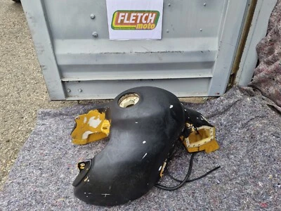 2001-2006 TRIUMPH TIGER 955I PETROL FUEL TANK — 第 1/4 张图片