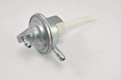 PETCOCK ASSEMBLY BOMBA DE COMBUSTÍVEL AUTOMÁTICA Para 1983 1984 HONDA AERO 50 NB50 SCOOTER - Imagem 1 de 2
