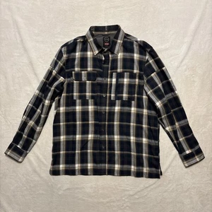 Wrangler ATG Mens Large Plaid Flannel Shirt Elbow Patch Button Outdoor pockets - Picture 1 of 7