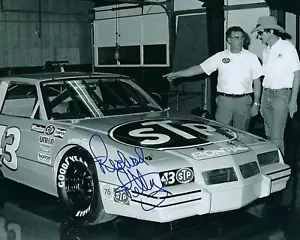 GFA Nascar Indy Daytona 500 * RICHARD PETTY * foto firmata 8x10 R3 certificato di autenticità - Foto 1 di 1