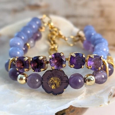 Pulsera de cuentas de dos hilos de amatista y amatista y jade lavanda de 8,5 quilates  Foto 1 de 3