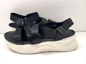 Nuovo! Sandali donna UGG neri LA Shores plateau taglia 10 outdoor casual - Foto 1 di 11