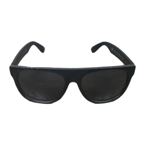 Gafas de sol H&M montura negra look clásico estilo cotidiano - Imagen 1 de 11