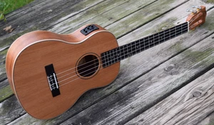Ukulele SOLID TOP Mahogany Soprano, Concert, Tenor, Baritone (Canadian brand) - Picture 1 of 30