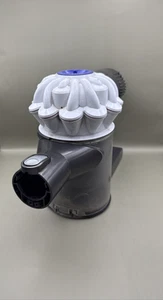 Dyson V6 Ersatzteile Spender Motor Bastler DEFEKT Gehäuse Gebrochen - Bild 1 von 8