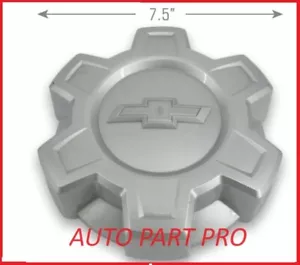 NEW 19 - 23 Chevrolet Silverado 1500 Painted Silver Center Cap P/N 84173372 - Picture 1 of 2