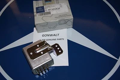 Mercedes Benz Genuine 300 CD 300 TD Control Unit Diesel Glow Relay OE 0015452232 - Image 1 of 2