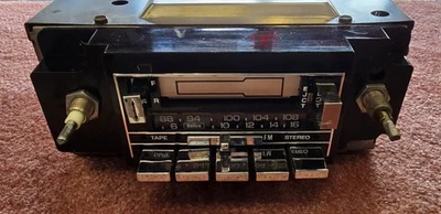 1983 Delco 16008160 ( 30BCCS1 ) AM-FM-Cassette OEM Stereo * SEE DESCRIPTION * - Image 1 of 4