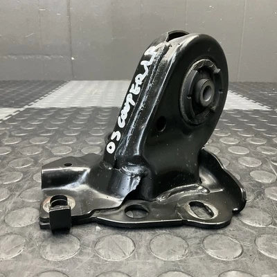 2004-2008 Mini Cooper 左后驱动侧尾臂支架原始设备制造商 — 第 1/4 张图片