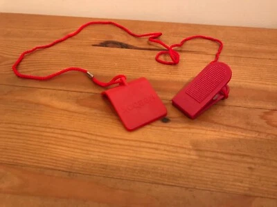 REEBOK ONE GT40s SAFETY KEY - ** FREE DELIVERY** - Image 1 of 2