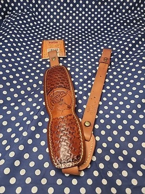 PRO HUNTER TOOLED WHITETAIL WHITE STITCHED PADDED SUEDE BACKED SLING #27-183 - Image 1 of 4