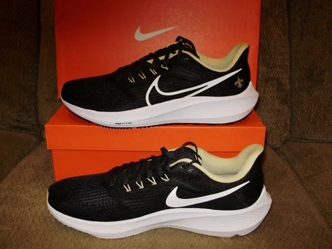 NFL New Orleans Saints NIKE AIR ZOOM PEGASUS 39 Black DR2057-001 Men's Shoes 10M Cover