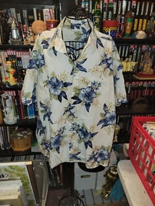 Vintage Pierre Cardin Hawaiian Shirt Men 2xL Tiki Aloha Rayon - Picture 1 of 4