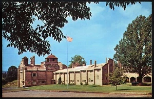 Pennsylvania, Doylestown - Moravian Pottery Museum - Picture 1 of 2