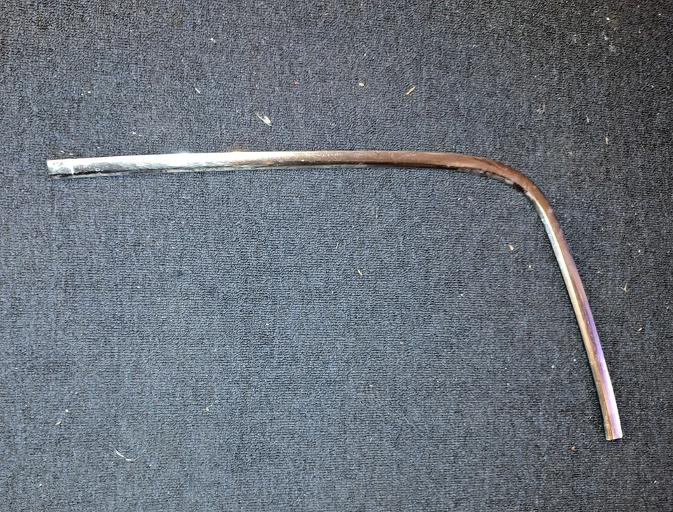 1968 69 70 71 1972 Buick Skylark GS GSX moldura de ventana trasera superior Foto 1 de 1