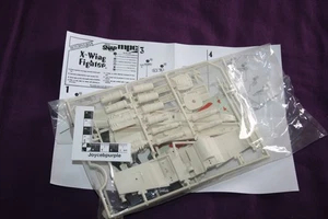 Airfi Star Wars ROTJ X-Wing Space Superiority Fighter 1:63 scale model kit 8932. - Picture 1 of 3