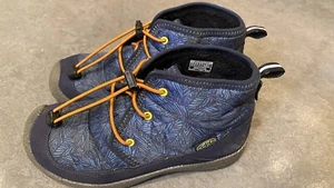 Keen Chukka Insulated Kids Boots Water Proof Size 5 Big Kids - Picture 1 of 5