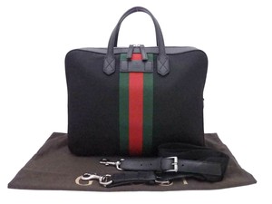 gucci black bolsa with red and green
