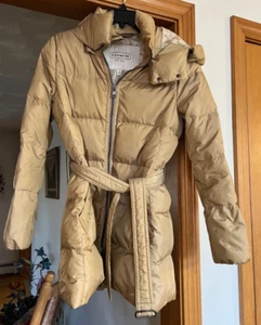 Coach Women's Duck Down/Feathers Puffer Coat Size S/P with detachable hood - Picture 1 of 4