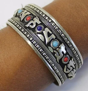 T110A GORGEOUS HAND CRAFTED TIBETAN WRIST BENGAL/BRACELET MADE IN NEPAL - Picture 1 of 3
