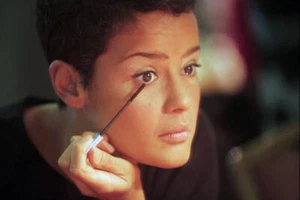 Top Model Nadege Dubospertus Does Her Make Up Backstage During The- Old Photo - Bild 1 von 1