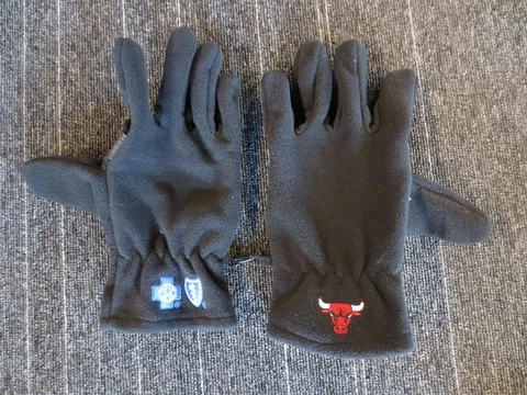 CHICAGO BULLS FLEECE GLOVES Cover