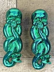Crocs Harry Potter The Dark Arts Schlange Jibbitz Todesser Charm 2 Stück PIN01 - Bild 1 von 3