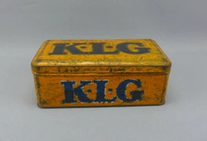 Ancienne boîte de bougie K.L.G motocyclette en tôle, déco atelier, loft. - Picture 1 of 6