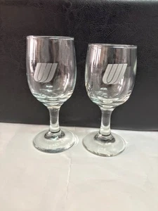 2 Different Height United Airlines Stemmed Glasses - Picture 1 of 3