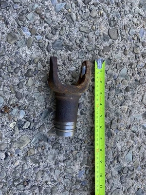 Acoplador diferencial lado pasajero eje OBS Ford Dana 44 Bronco, F150 Foto 1 de 4