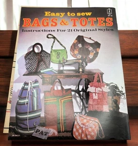 Folleto con patrón de bolsas y bolsos fáciles de coser 21 estilos originales patrones desplegables - Imagen 1 de 9
