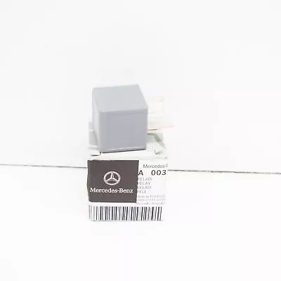 Mercedes Benz Vito 638  Plug Relay A0025422619 NEW GENUINE - Image 1 of 4