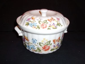 AYNSLEY "Cottage Garden" Hystyle Covered 1 Quart Casserole Dish Nice - Picture 1 of 1