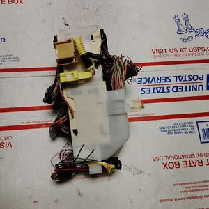 2004-2010 Toyota Sienna Mini Van Fuse Box Junction Block Relay Module with Plugs - Picture 1 of 8