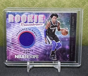 2018-19 Panini Hoops Holiday Basketball De'Aaron Fox Rookie Remembrance Relic