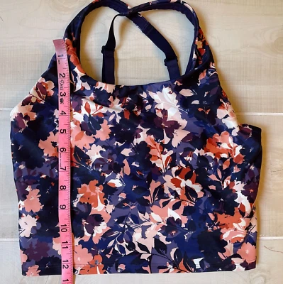 Regata feminina Old Navy active powersoft go dry light suporte floral tamanho M - Imagem 1 de 4